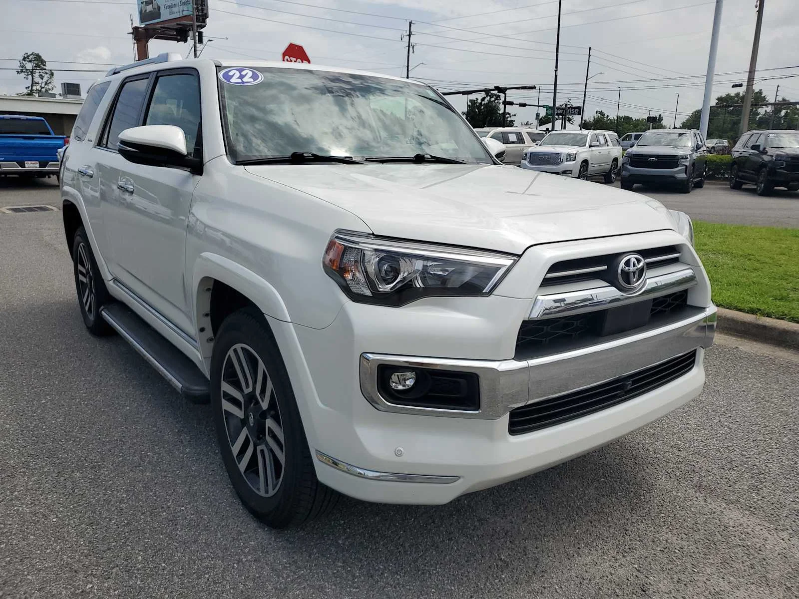 Used 2022 Blizzard Pearl White Toyota Limited image 11