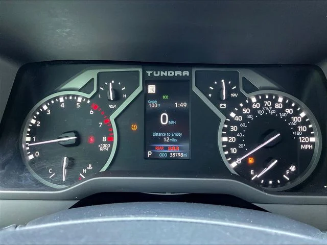 Used 2023  Toyota SR5 image 16