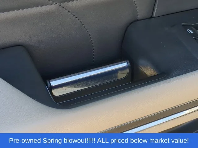 Used 2022 White Ford Platinum image 21