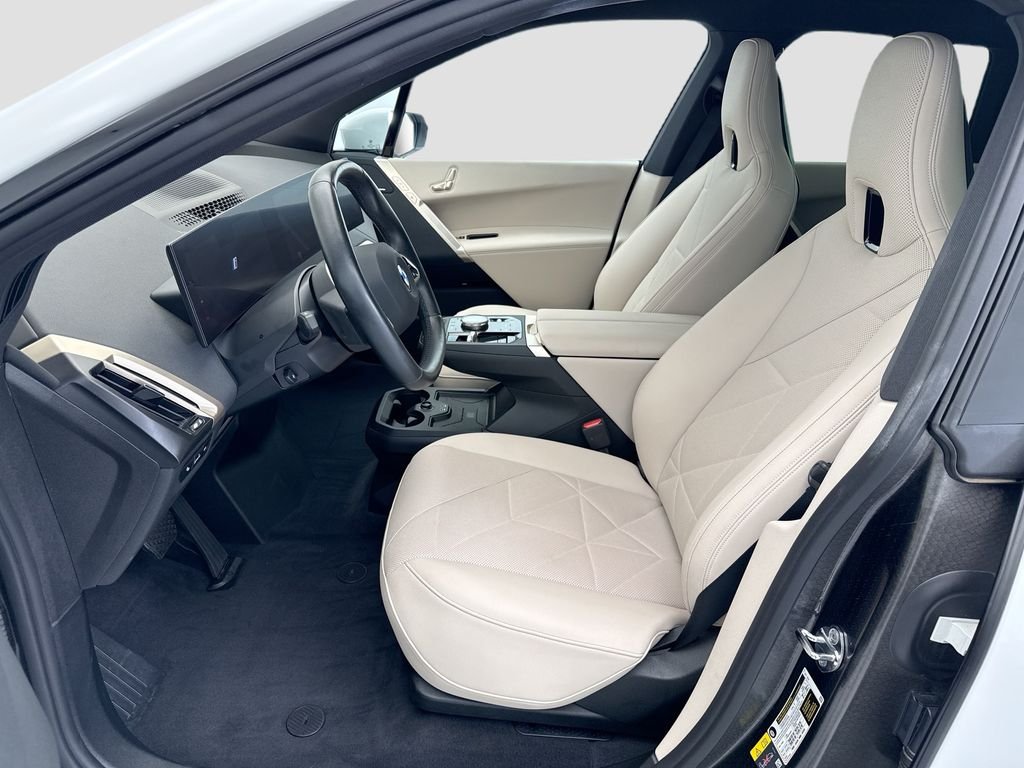 2026 BMW iX 60 - Photo 18