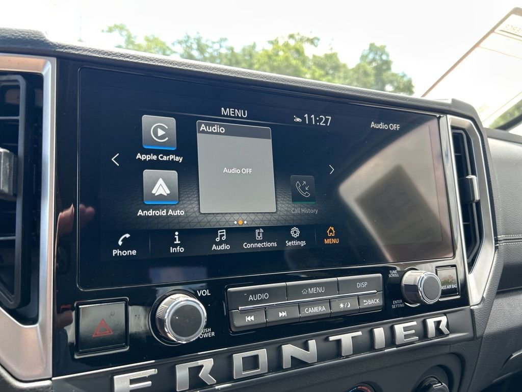 Used 2025 Gray Nissan SV image 34