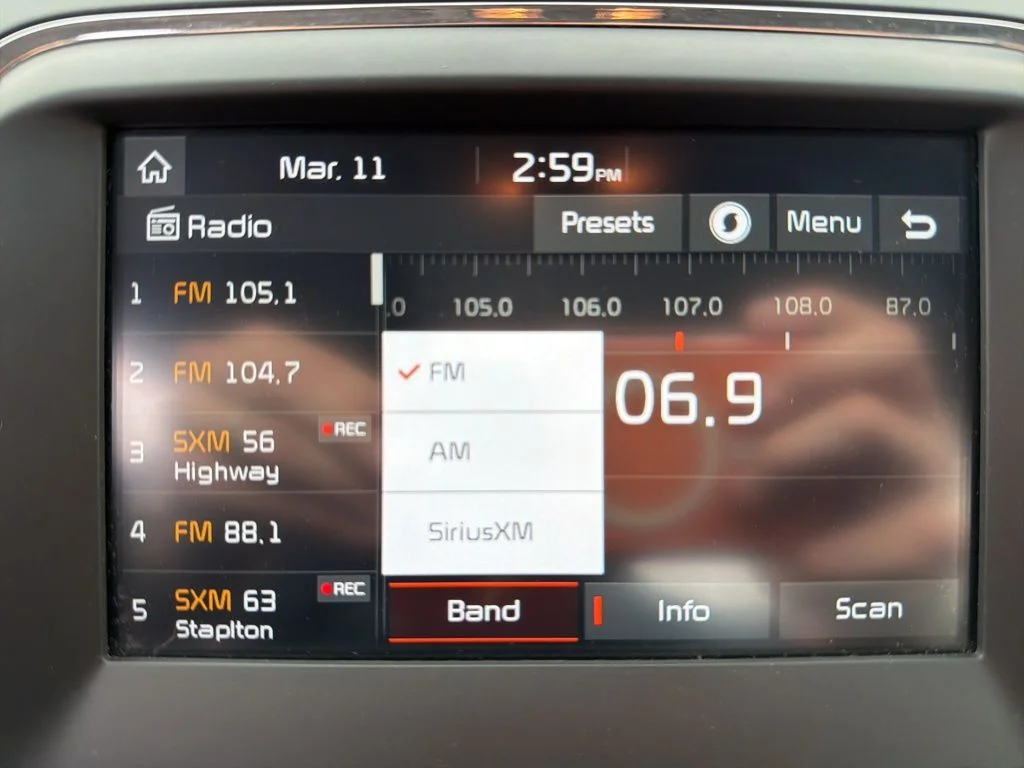 Used 2017 Black Kia EX image 29