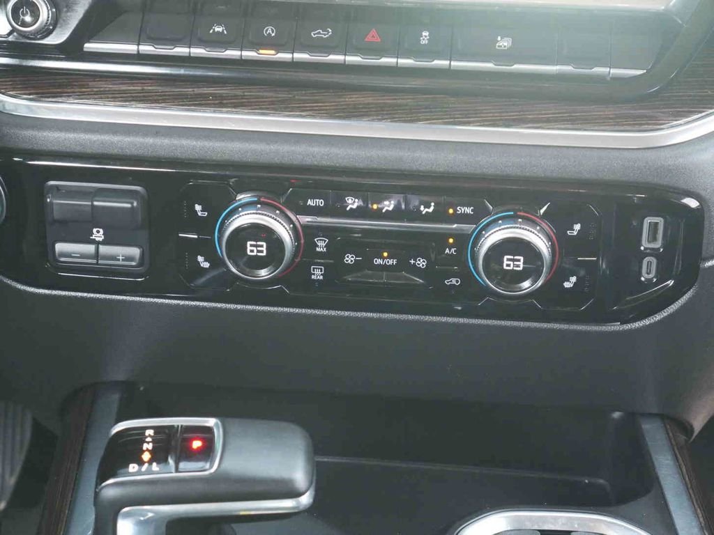 Used 2025 Red GMC Elevation image 8