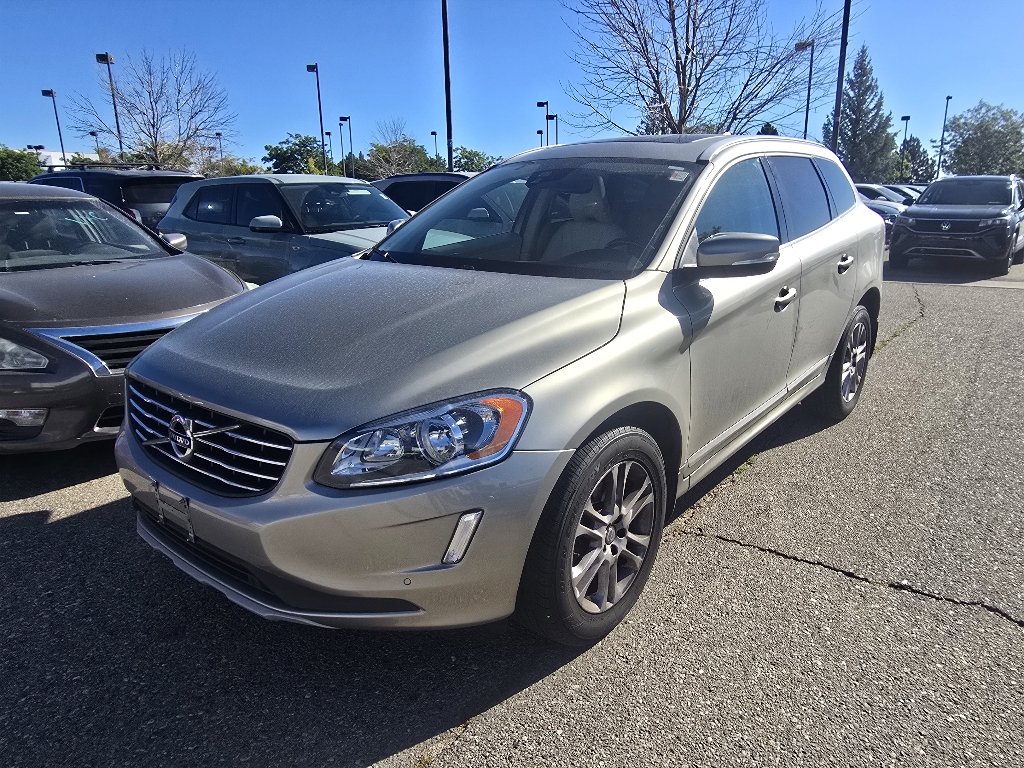 Used 2016 Seashell Metallic Volvo T5 Premier image 13