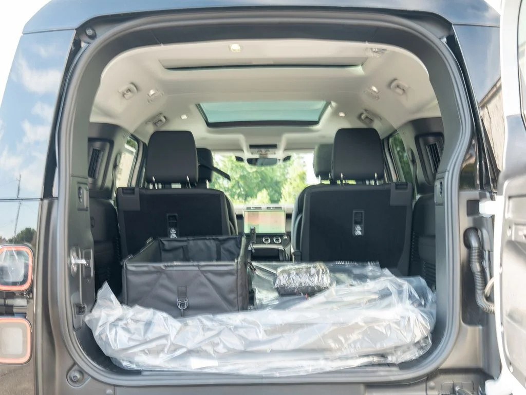 New 2026 Fuji White Land Rover S image 25