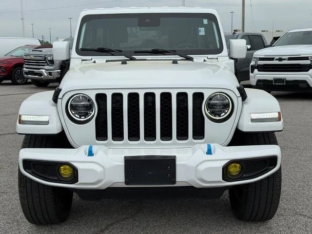 Used 2021 White Jeep Unlimited High Altitude 4x4 image 10