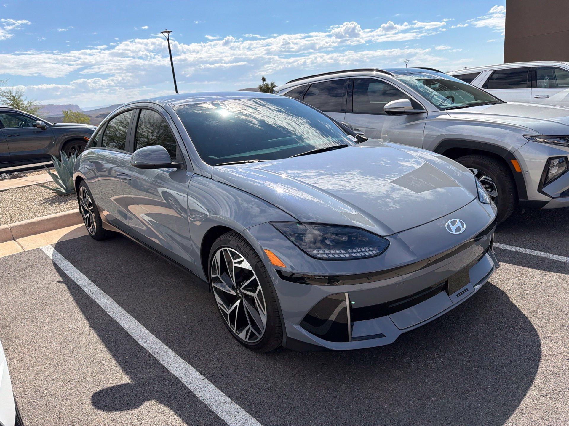 Certified Used 2025 Blue Hyundai SEL image 3