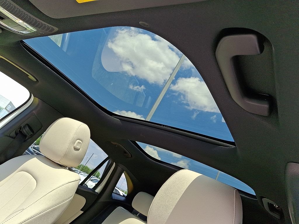 New 2026 Polar White Mercedes-Benz GLA 250 image 12