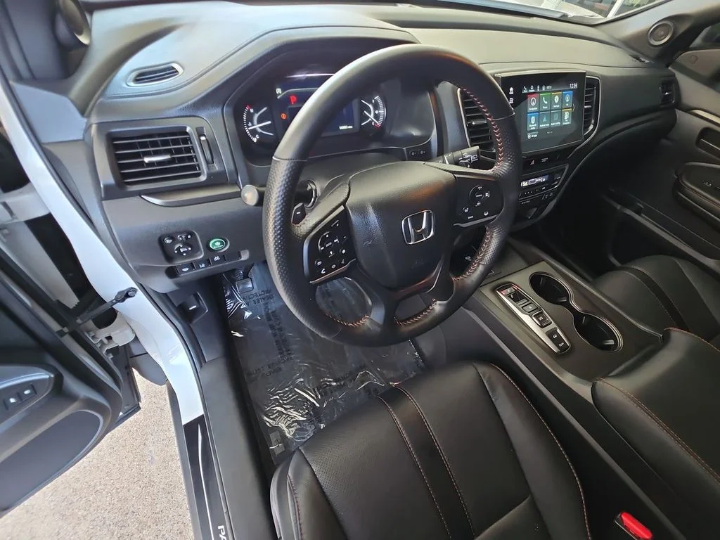 Used 2025  Honda TrailSport image 10