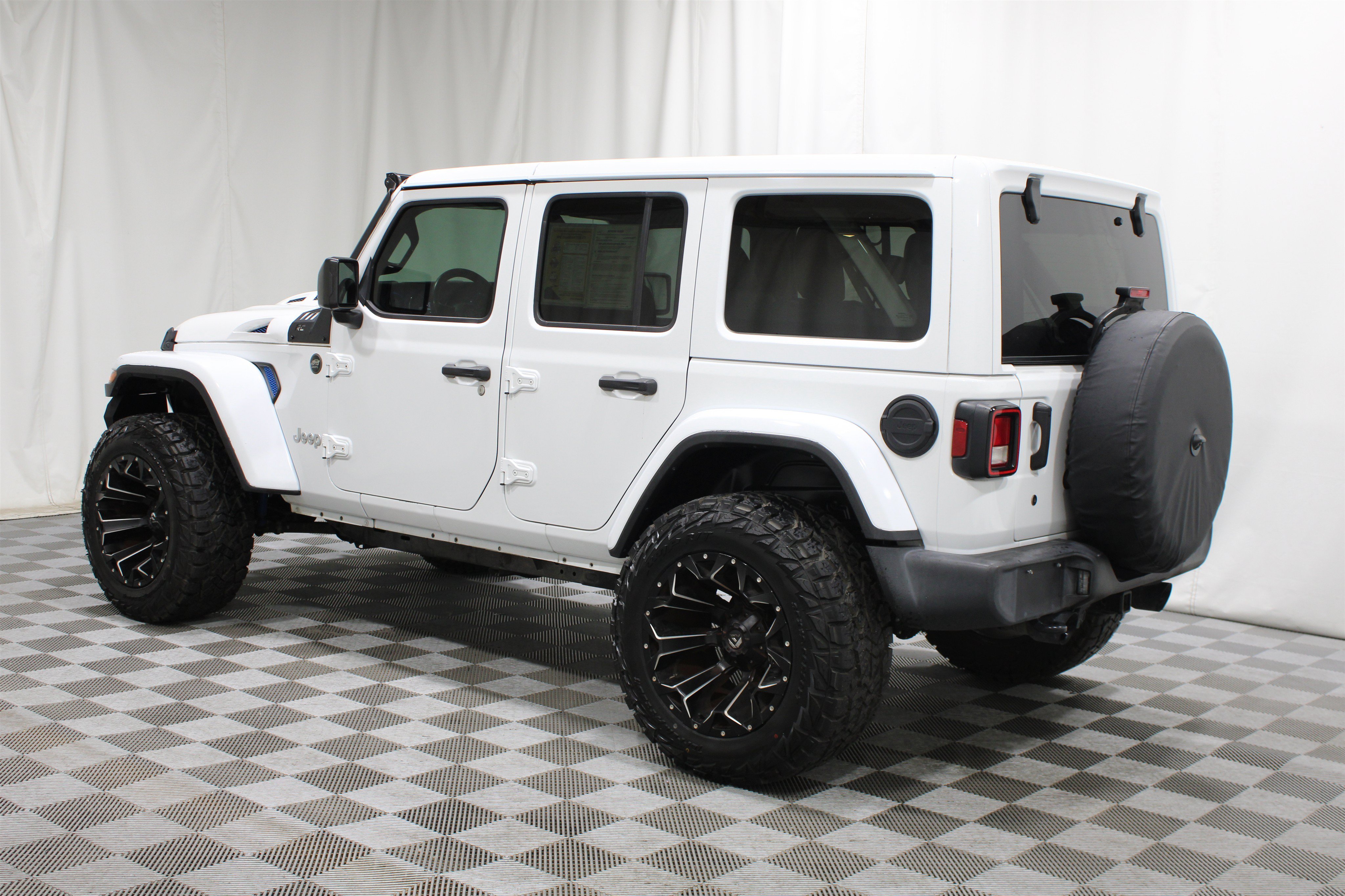 Used 2018 Bright White Clearcoat Jeep Sport S 4x4 image 29