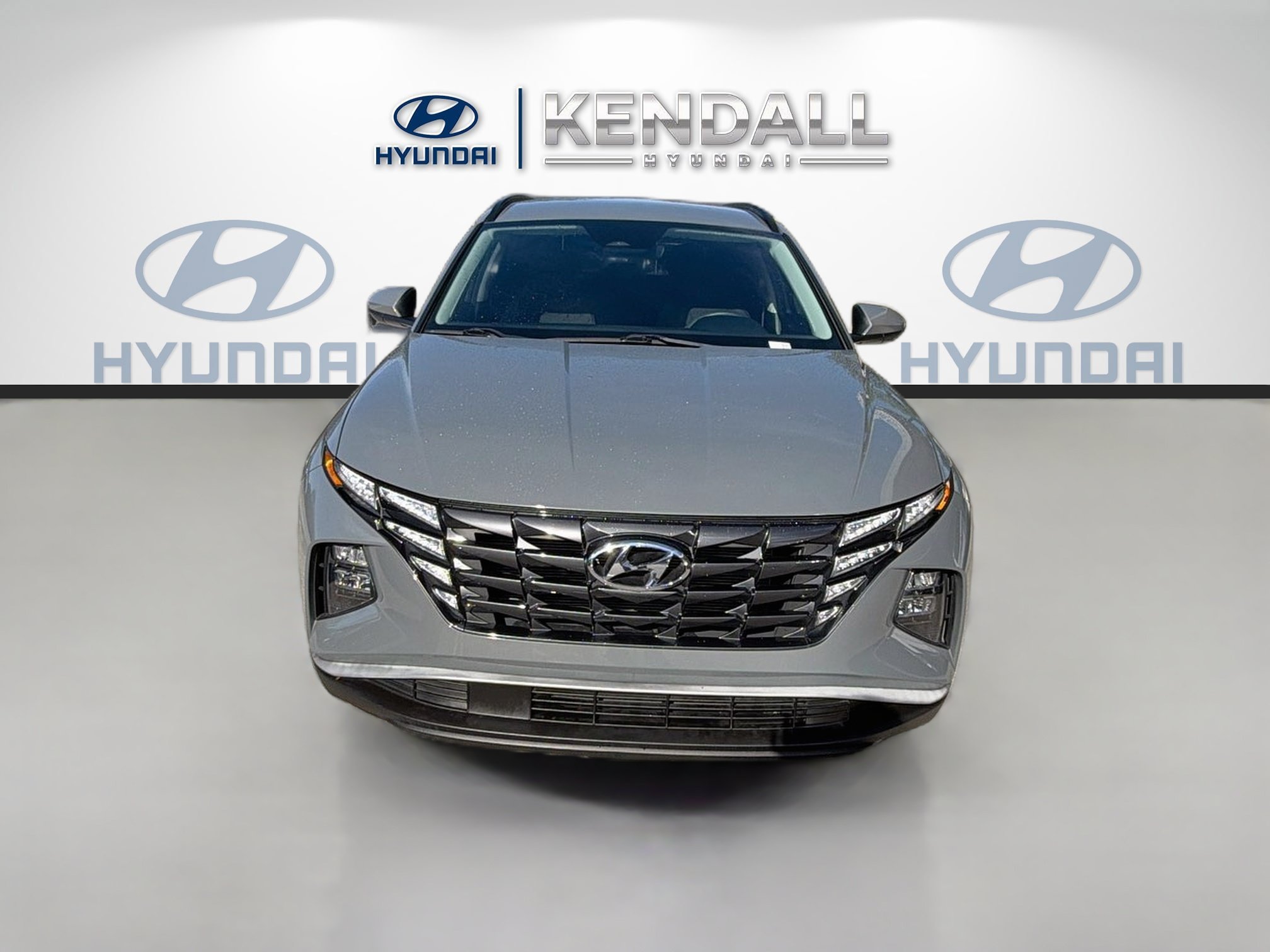 Used 2024 Hampton Gray Hyundai SEL image 2