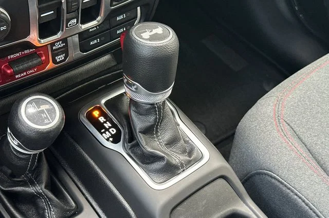 Used 2025 Black Jeep Rubicon image 19
