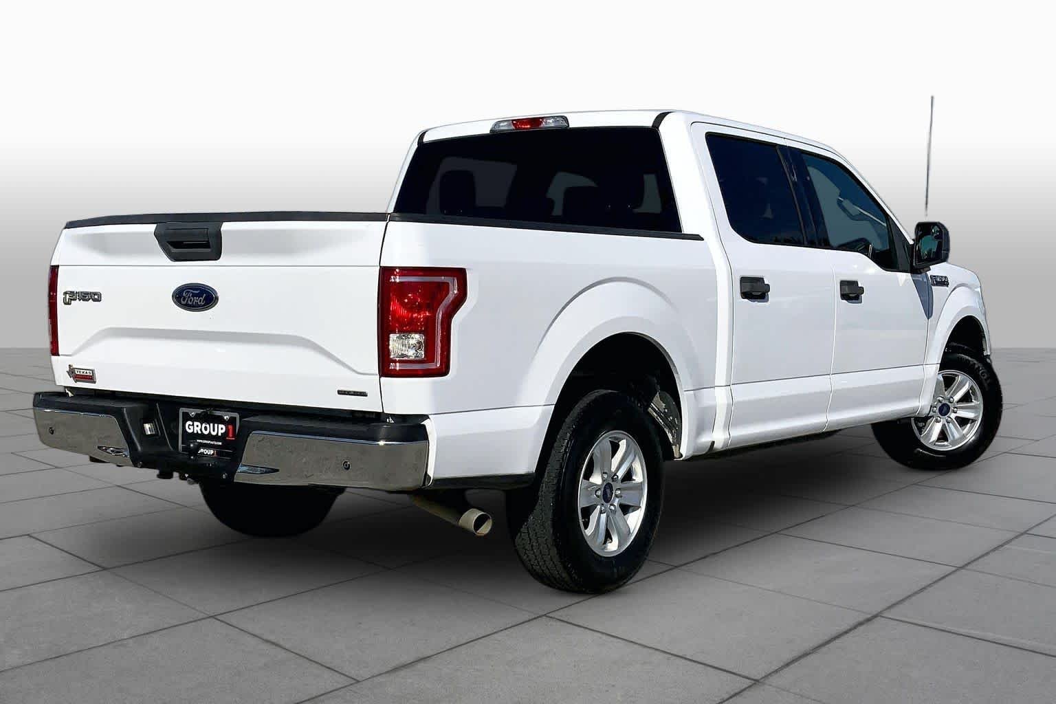 Used 2015 Oxford White Ford XLT image 12