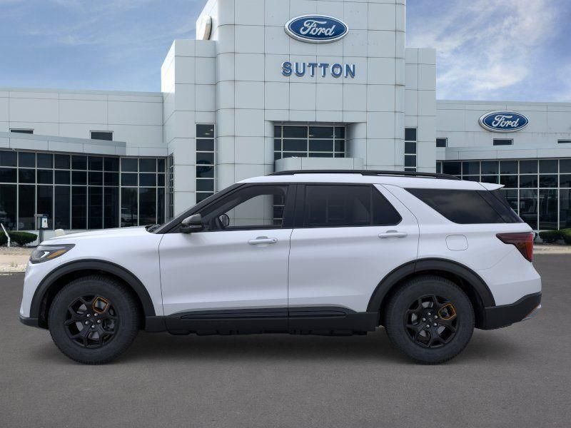 New 2026 Space White Metallic Ford Tremor® image 3