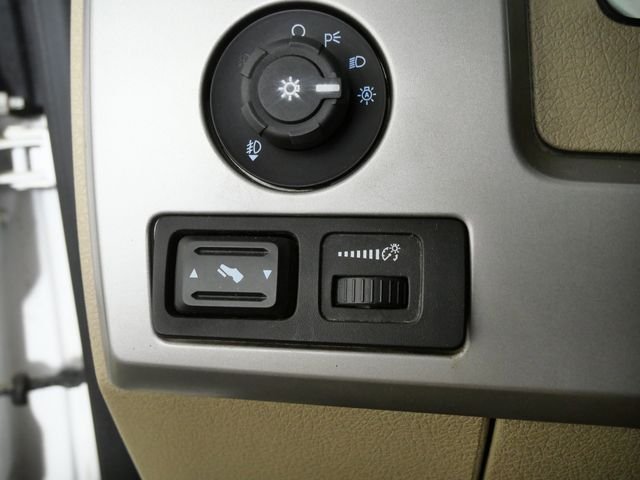 Used 2010  Ford Lariat image 23