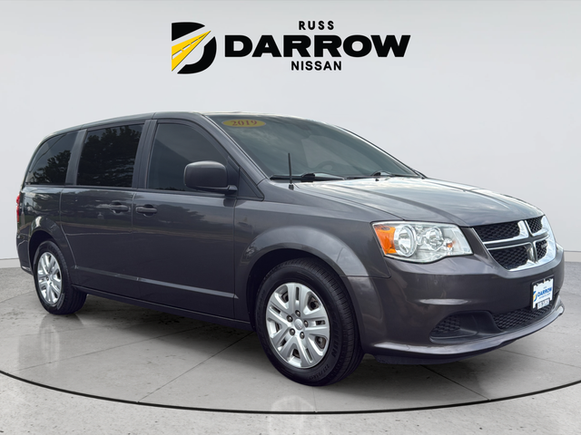 Used 2019 Gray Dodge SE image 7