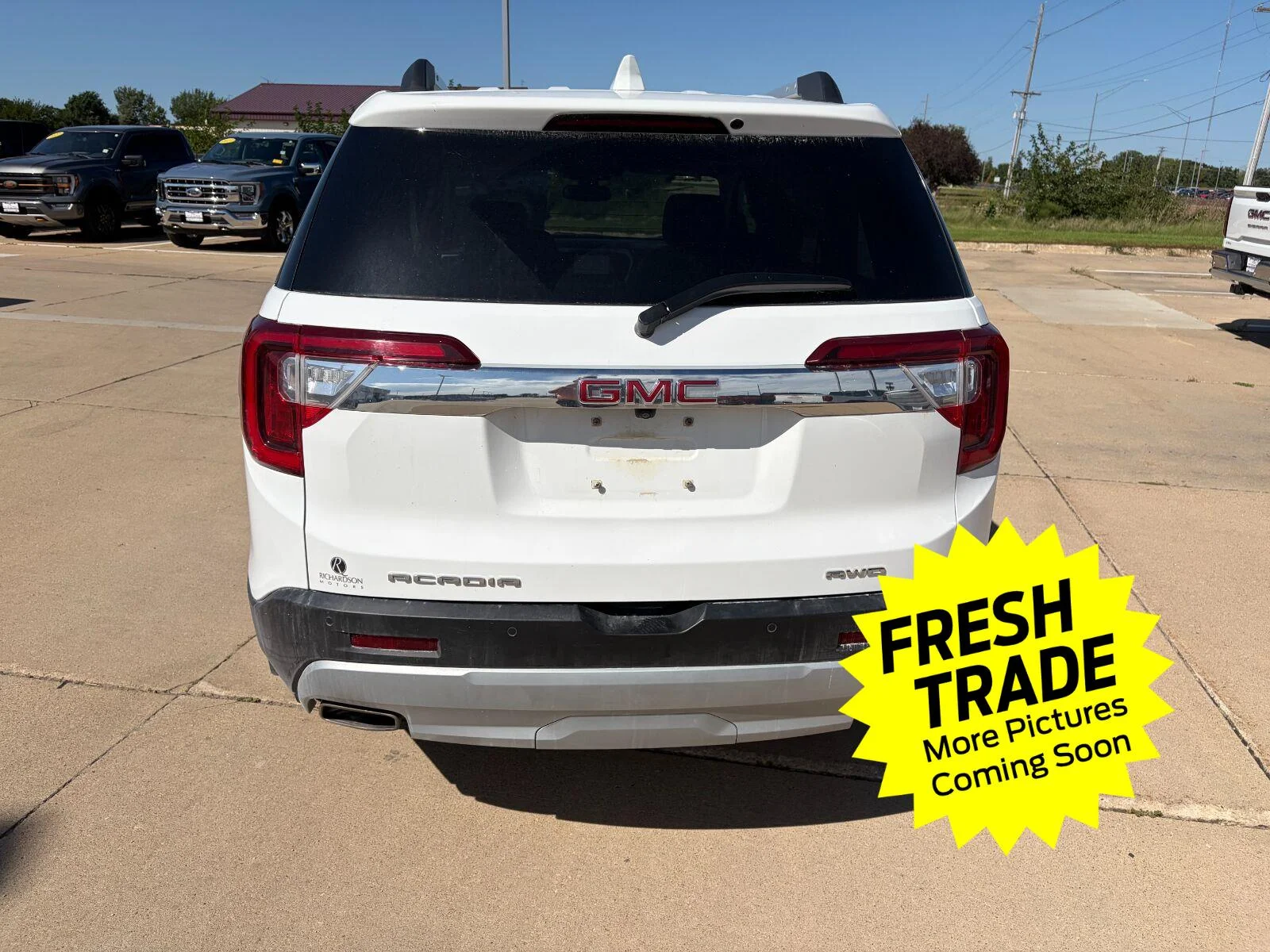 Used 2022 Summit White GMC SLT image 6