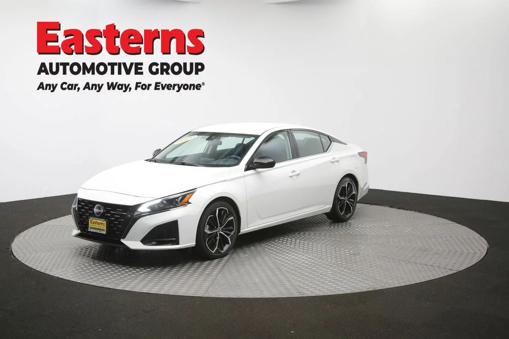 Used 2024 White Nissan 2.5 SR image 55