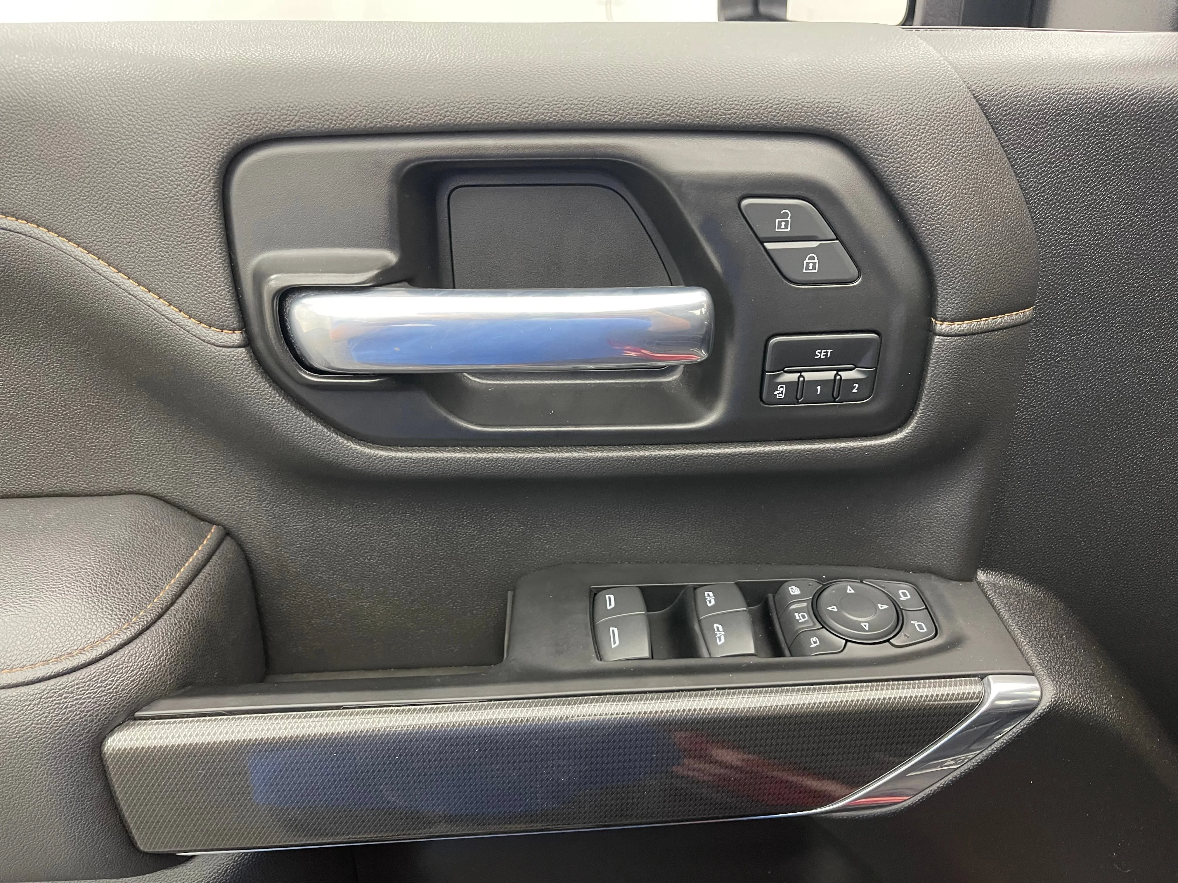 Used 2022 Cayenne Red Tintcoat GMC AT4 image 17