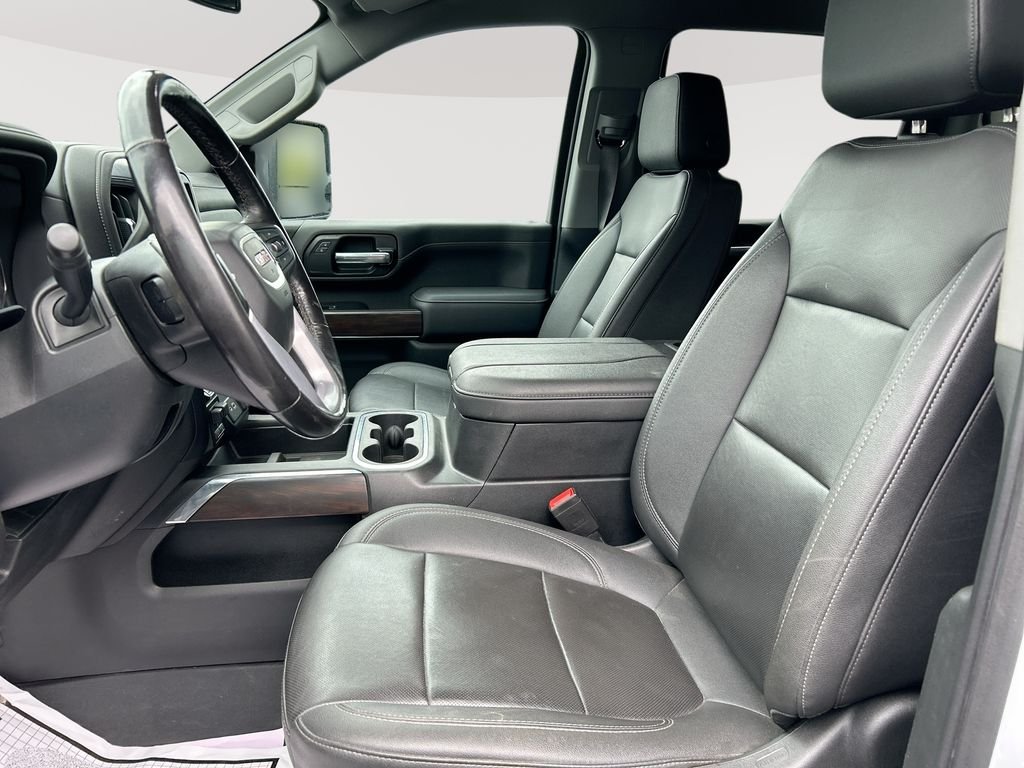 Used 2023 White GMC SLT image 21