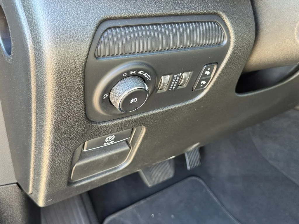 Certified Used 2024 White Jeep Series II image 11