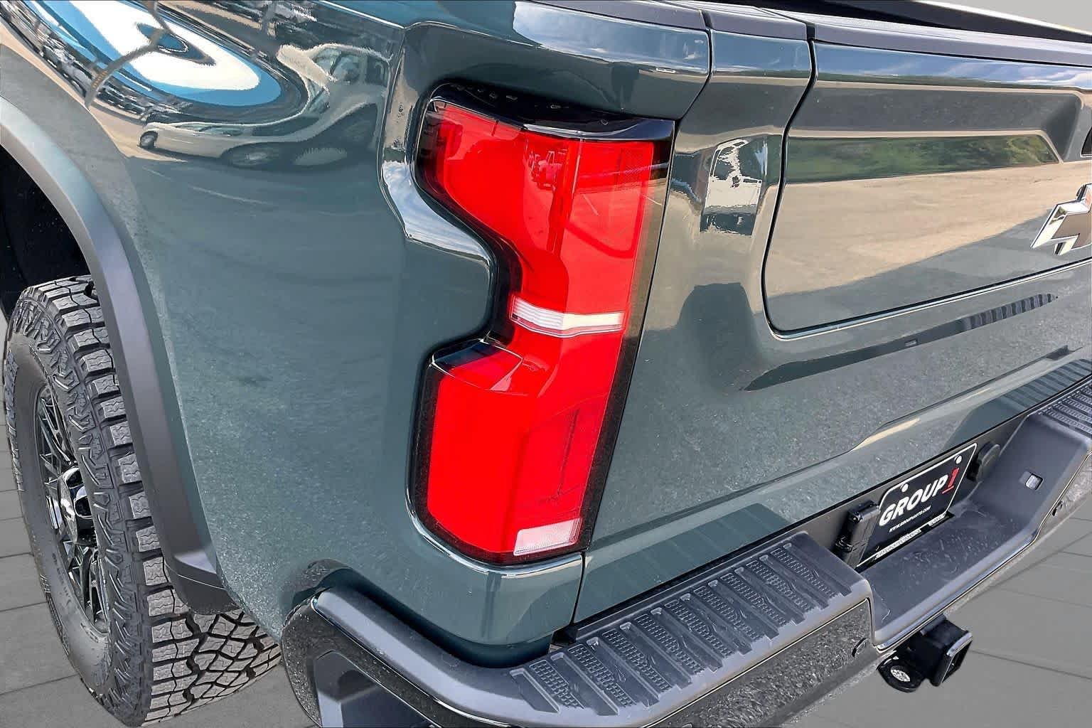 2026 Chevrolet Silverado 2500 HD ZR2 - Photo 14