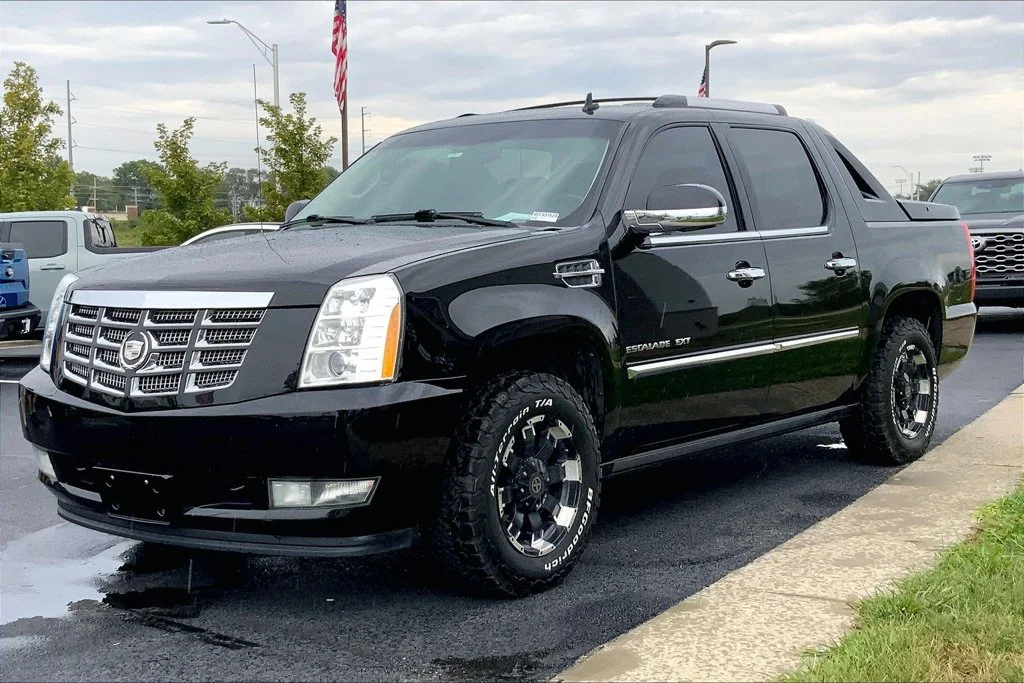 Used 2011 Black Cadillac Premium image 5
