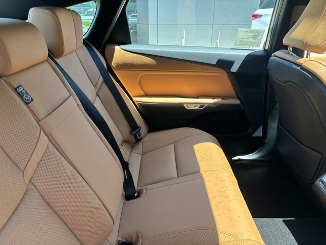 New 2026 Ultra White Lexus ES 350e PREMIUM image 11