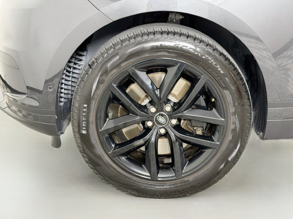 Used 2026 Gray Land Rover S image 33