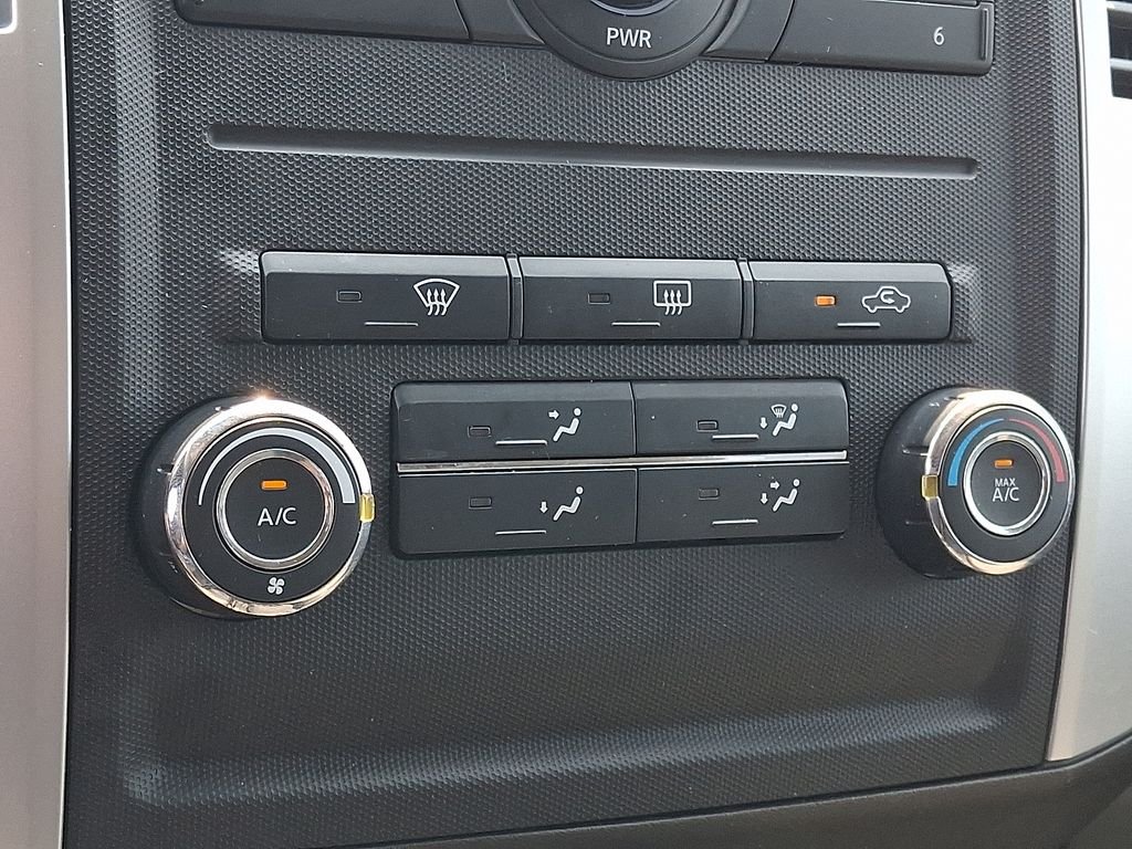 Used 2011 Black Nissan S image 18