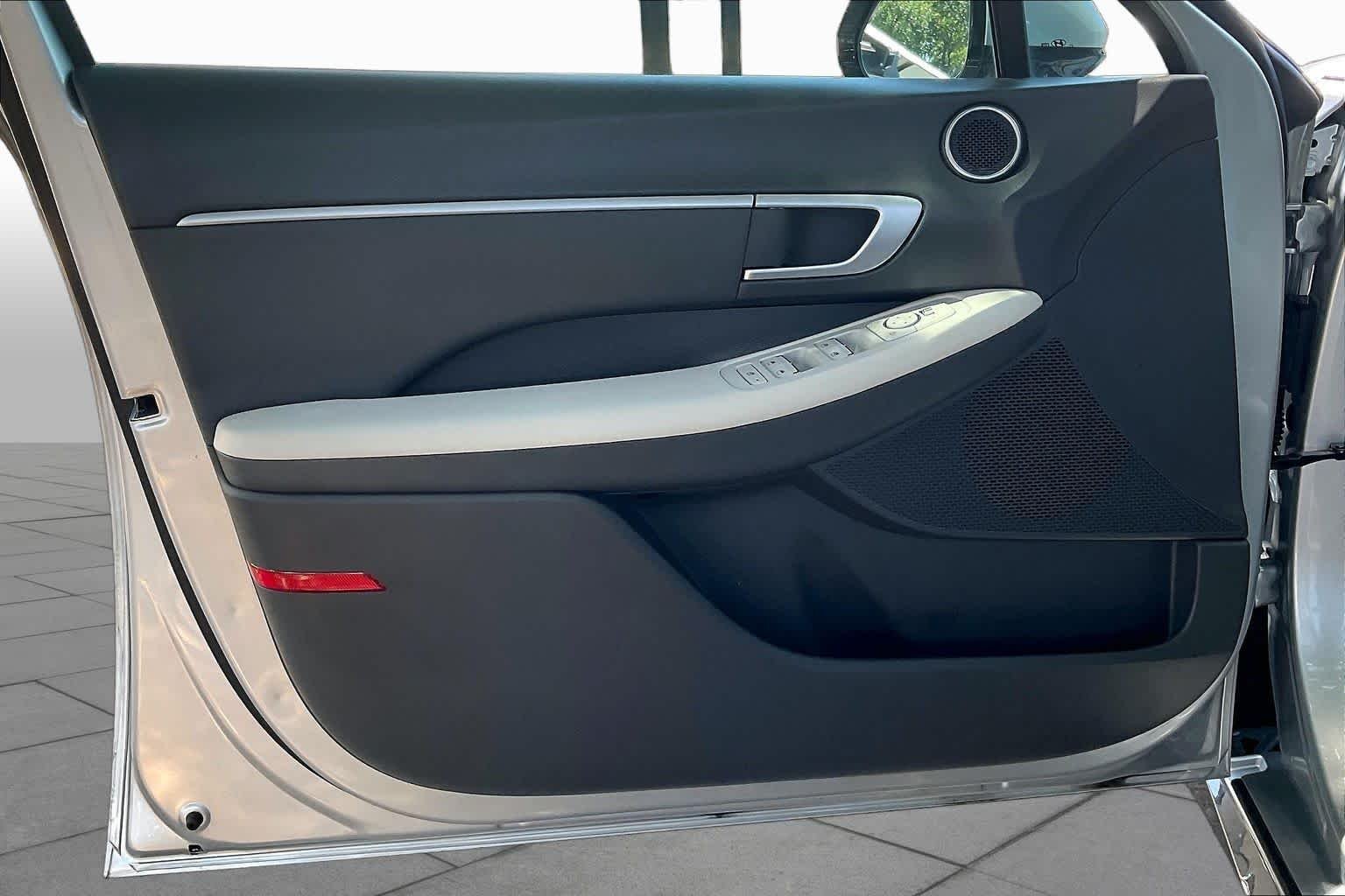 2025 Hyundai Sonata SEL - Photo 22