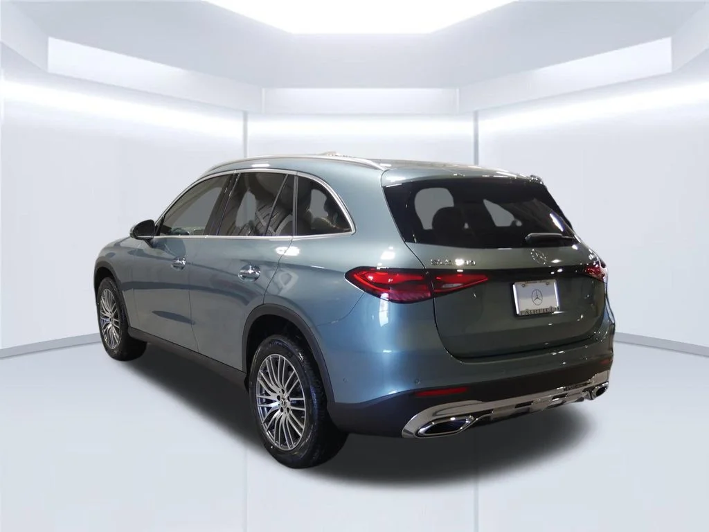 New 2026 Verde Silver Metallic Mercedes-Benz GLC 300 image 53
