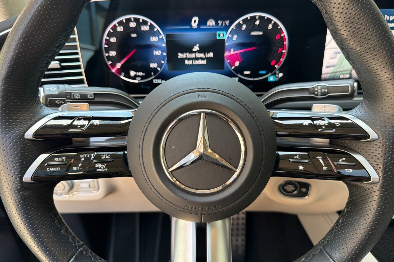 Used 2026 SELENITE GREY METALL Mercedes-Benz GLS 450 image 24