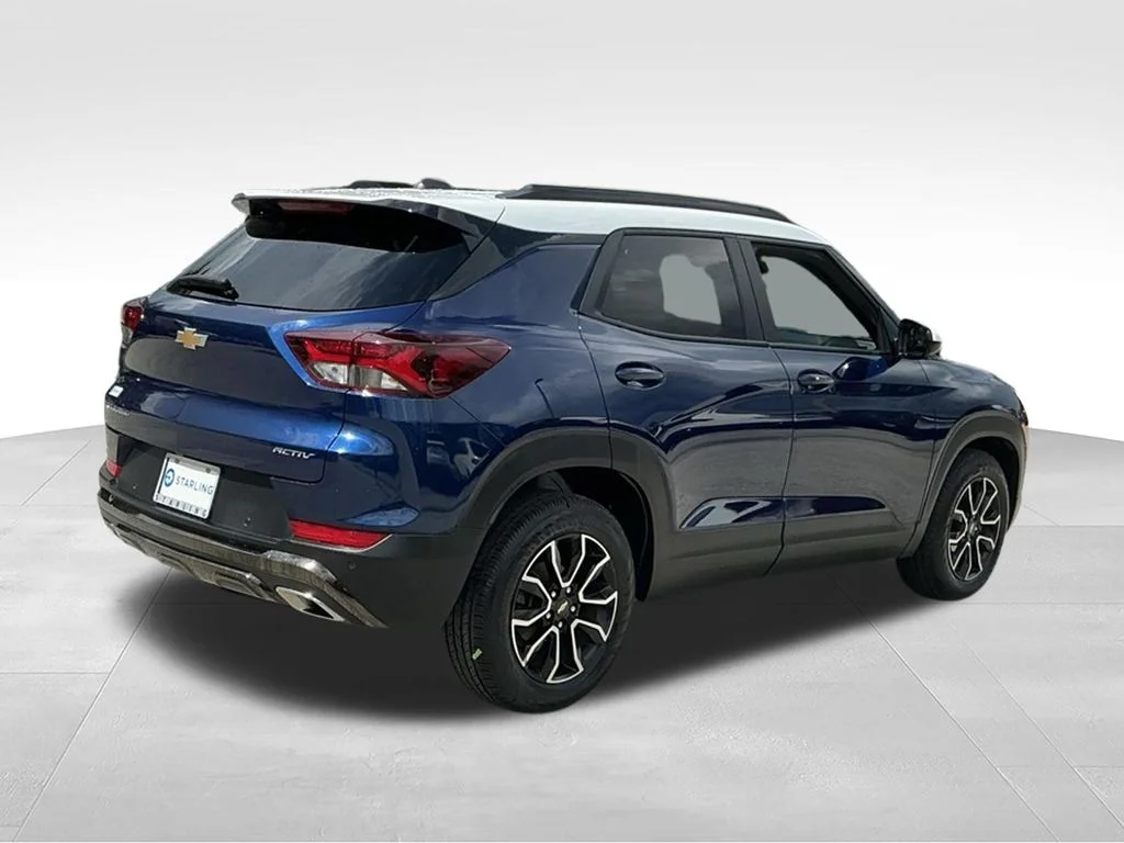 Used 2022 Blue Chevrolet ACTIV image 13