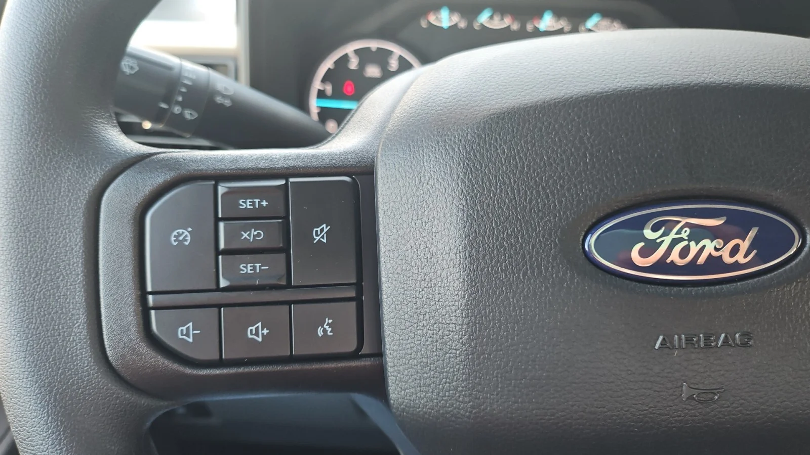 New 2027 Oxford White Ford XL 2WD image 15