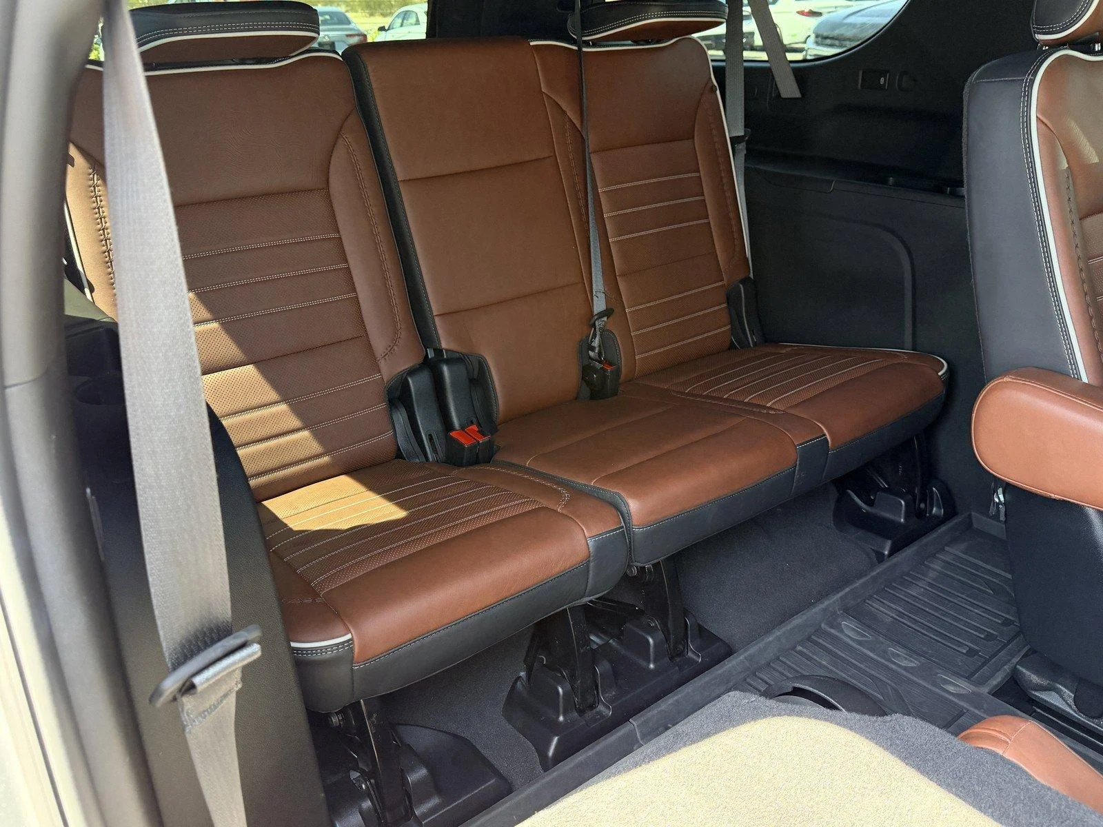 Used 2024 Sterling Metallic GMC Denali Ultimate image 11