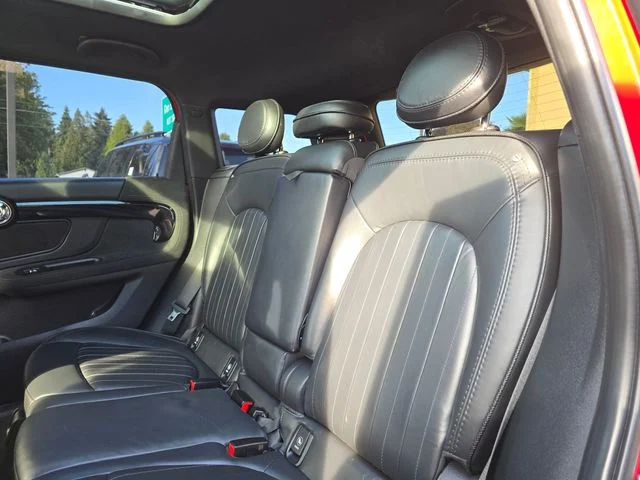 Used 2018 Chili Red MINI Base image 17