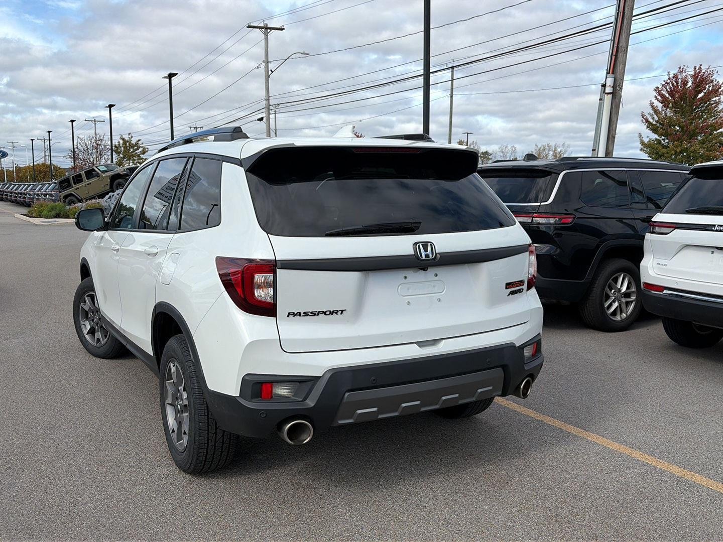 Used 2022 Platinum White Pearl Honda TrailSport image 3