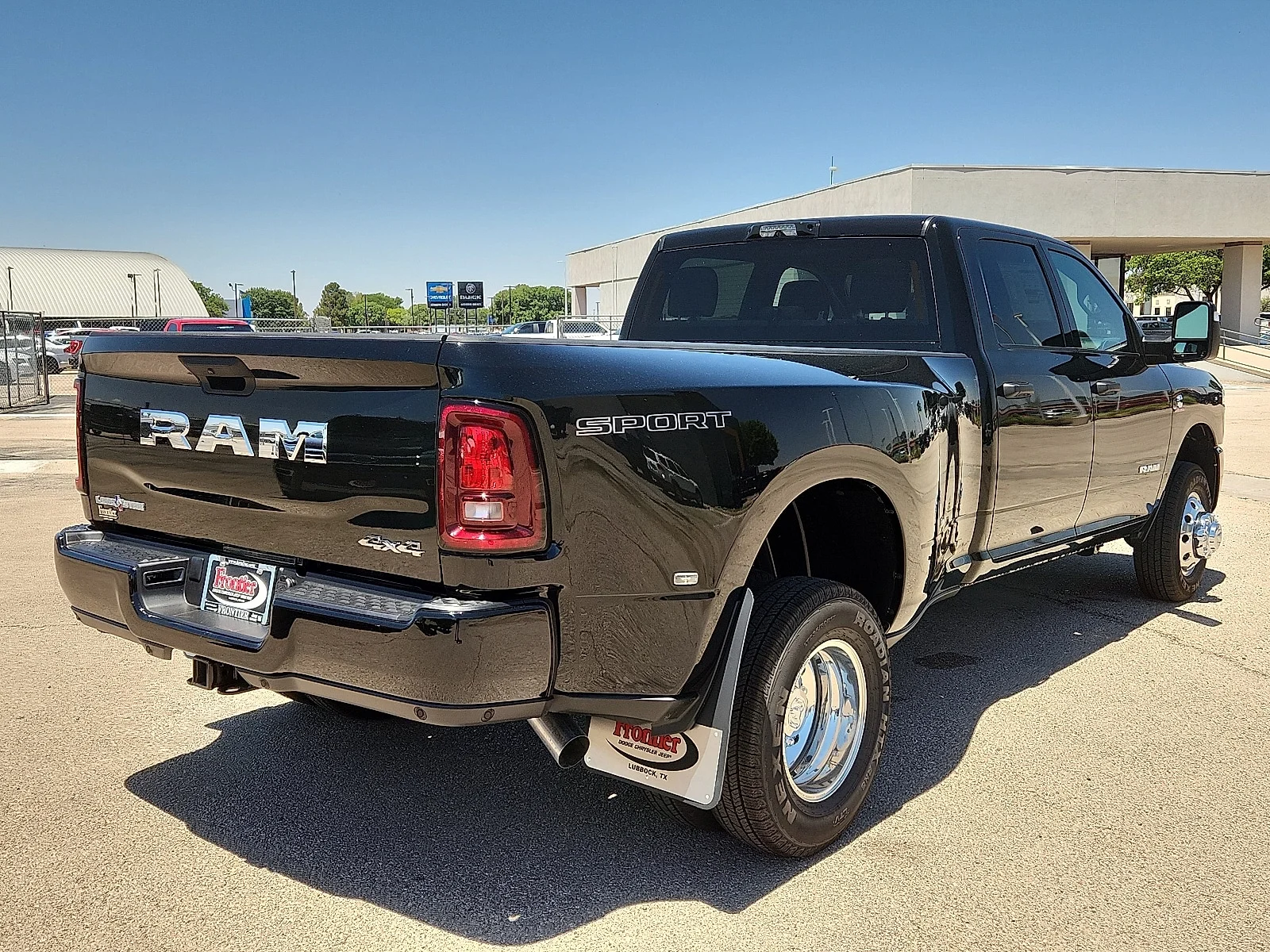 New 2026 Diamond Black Crystal Pearl-Coat  Paint Ram LONE STAR CREW CAB 4X4 8