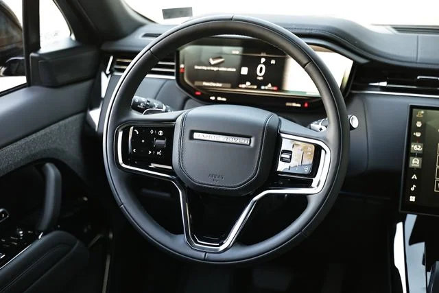 New 2026  Land Rover SE image 40