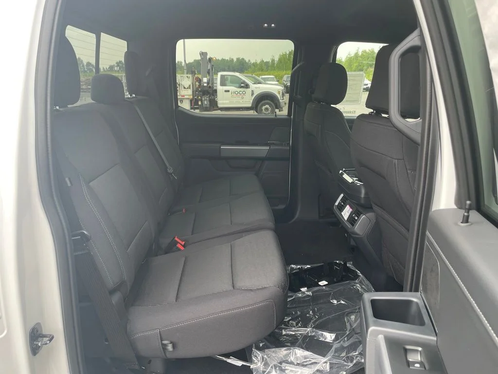 Used 2026 Oxford White Ford XLT image 32
