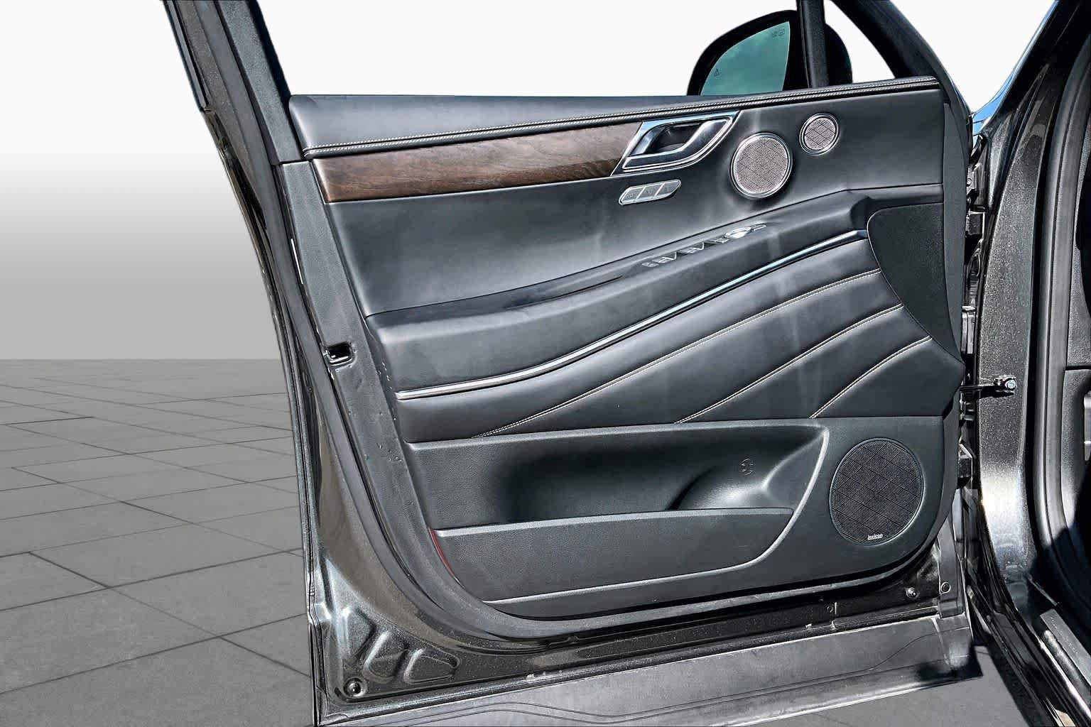 Used 2024 Makalu Gray Genesis  image 21