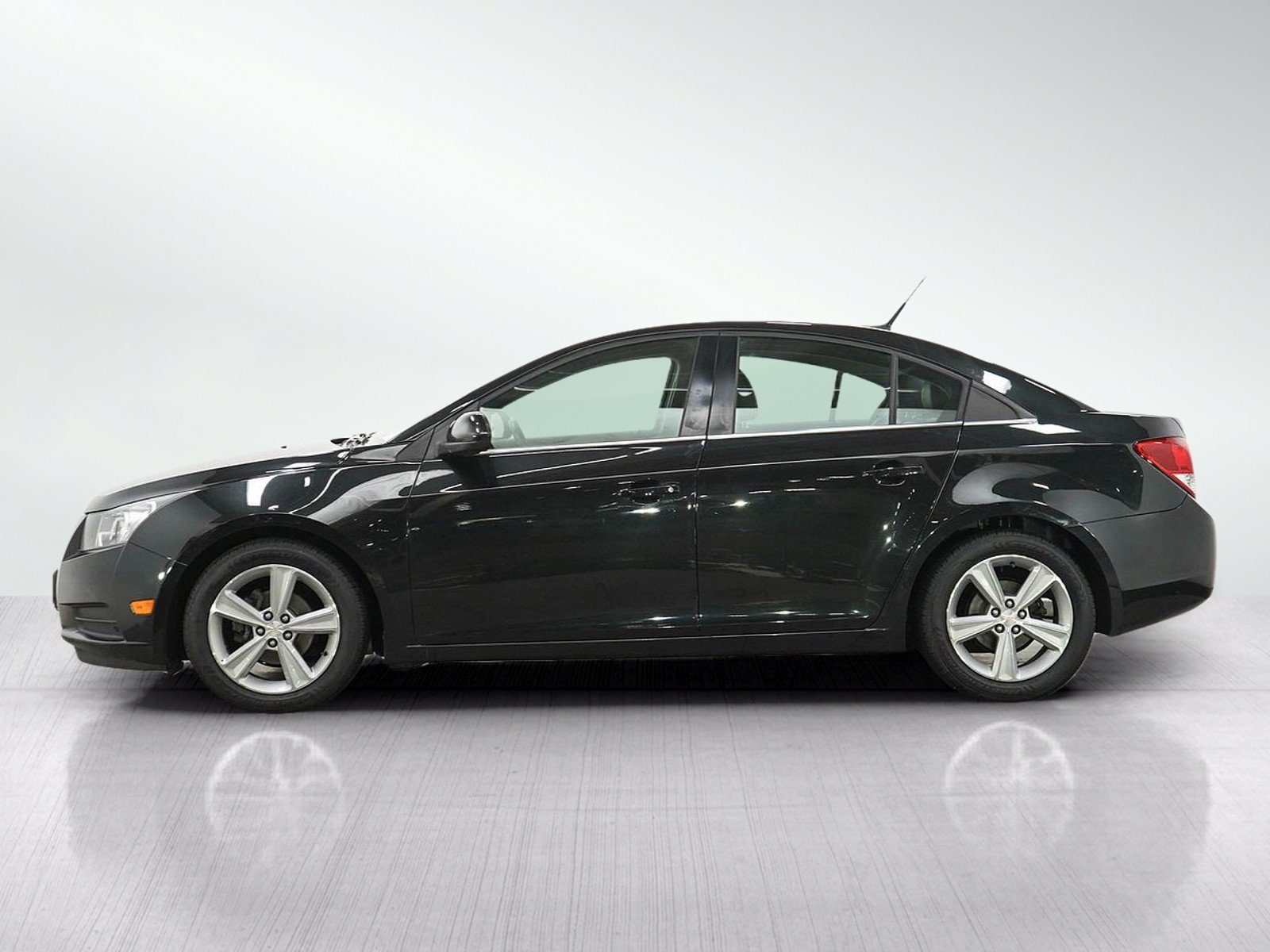 Used 2013 Chevrolet Cruze 2LT with VIN 1G1PE5SB8D7194004 for sale in Minneapolis, Minnesota