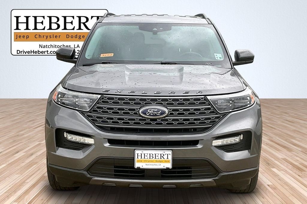 Used 2023 Gray Ford XLT image 3