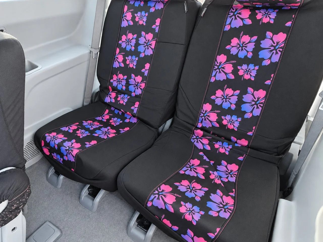Used 2022 Ebony Twilight GMC SLE image 25