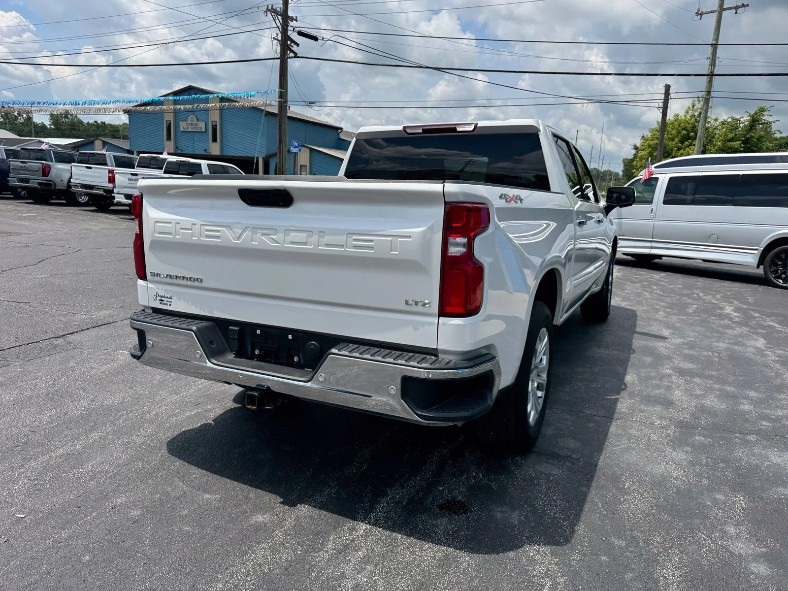 Used 2024 Iridescent Pearl Tricoat Chevrolet LTZ image 5