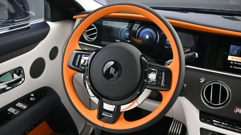 New 2027 Black Rolls-Royce  image 17