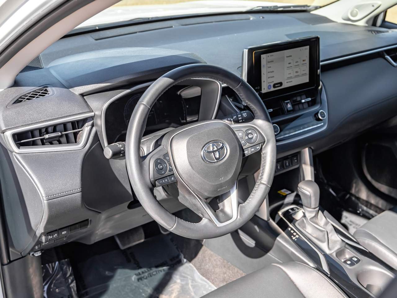 Used 2023 Wind Chill Pearl Toyota XLE image 8