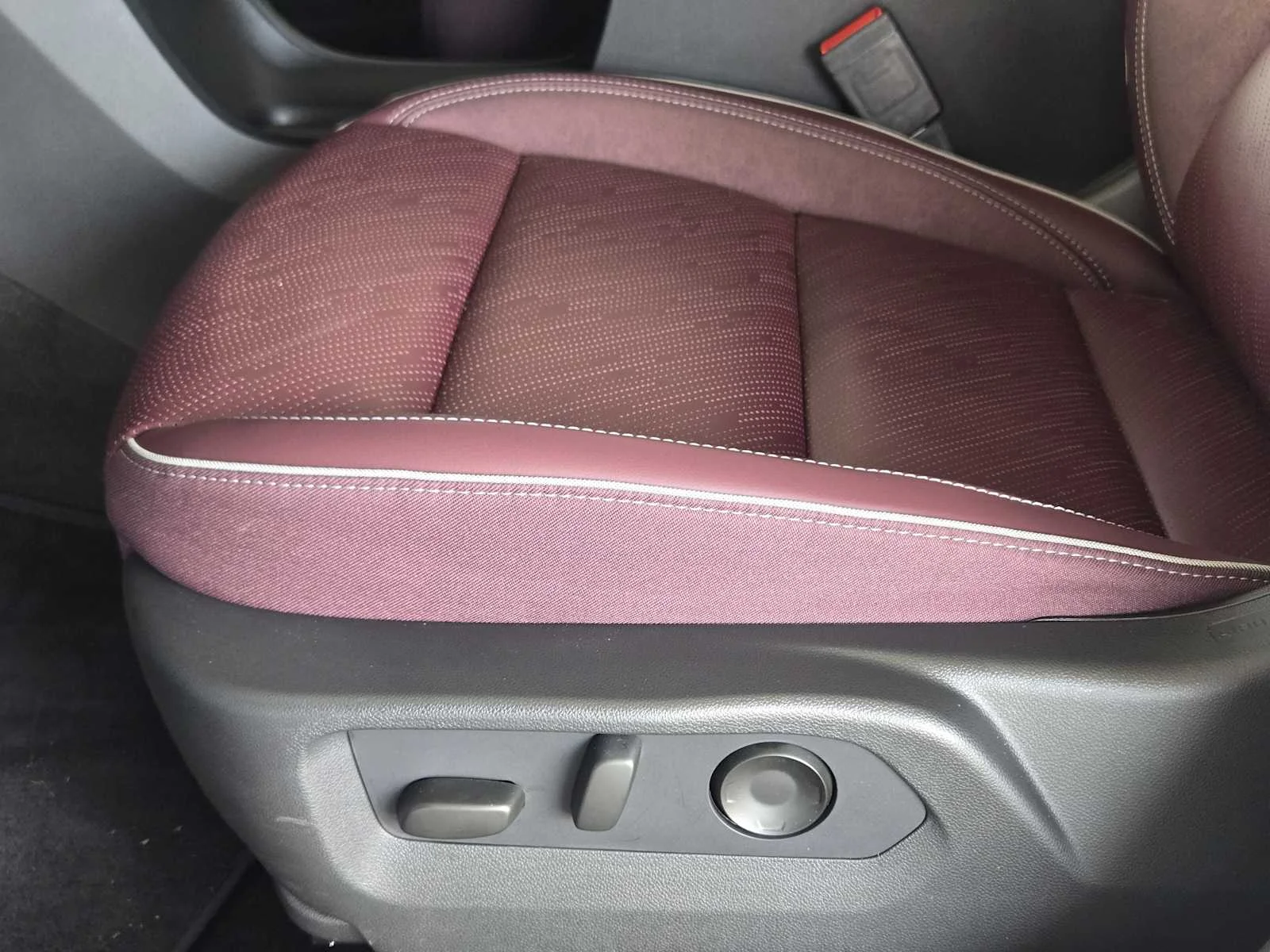 2026 Buick Envision Sport Touring - Photo 16