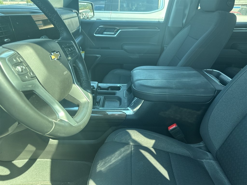 Used 2025 Black Chevrolet LT image 10